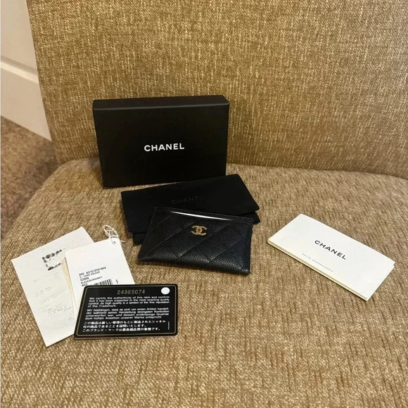 ❤️ Authentic Chanel Classic Card Holder Black Caviar Leather W/ Receipt & Box ❤️ - Picture 1 of 12